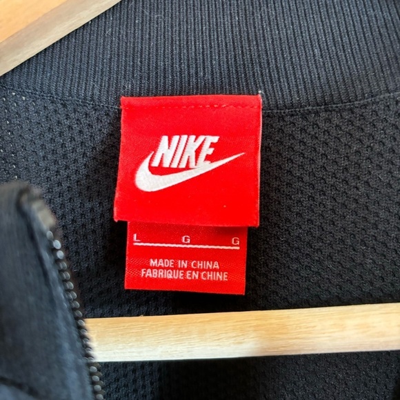 Nike L Reveal Dynamic Black Athletic Tech Jacket - Picture 7 of 12